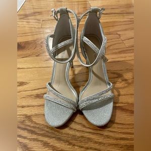 Gianni Bini heels Sz 7